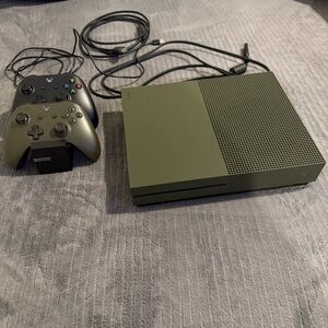 Xbox One S Battlefield Military Green 1TB Console Bundle + 2 Controllers